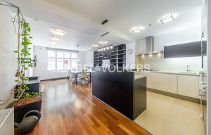 Apartment for rent, 5+kk - 4 bedrooms, 238m<sup>2</sup>