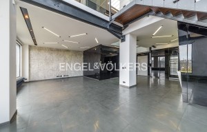 Apartment for rent, 4+kk - 3 bedrooms, 421m<sup>2</sup>