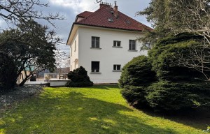 Villa for rent, 580m<sup>2</sup>, 850m<sup>2</sup> of land