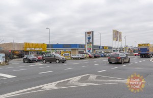 Retail space for rent, 438m<sup>2</sup>