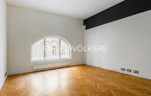 Apartment for rent, 5+1 - 4 bedrooms, 228m<sup>2</sup>