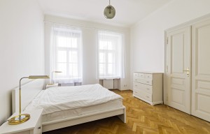 Apartment for rent, 5+1 - 4 bedrooms, 168m<sup>2</sup>