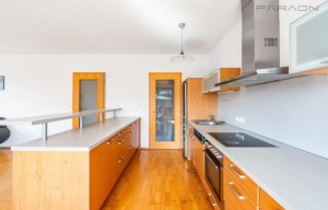 Apartment for rent, 4+1 - 3 bedrooms, 138m<sup>2</sup>