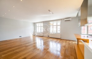 Apartment for rent, 5+kk - 4 bedrooms, 242m<sup>2</sup>