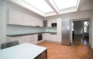 Apartment for rent, 5+1 - 4 bedrooms, 291m<sup>2</sup>
