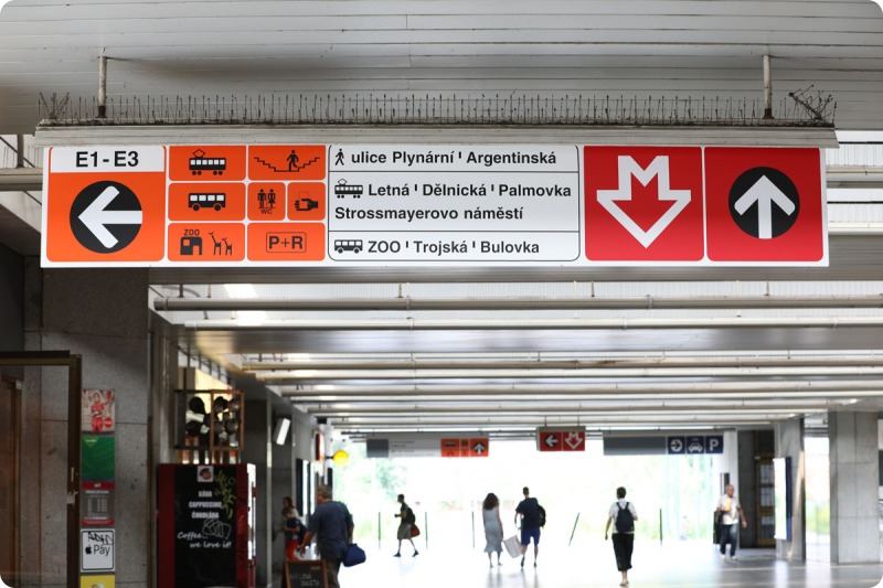metro sign 04