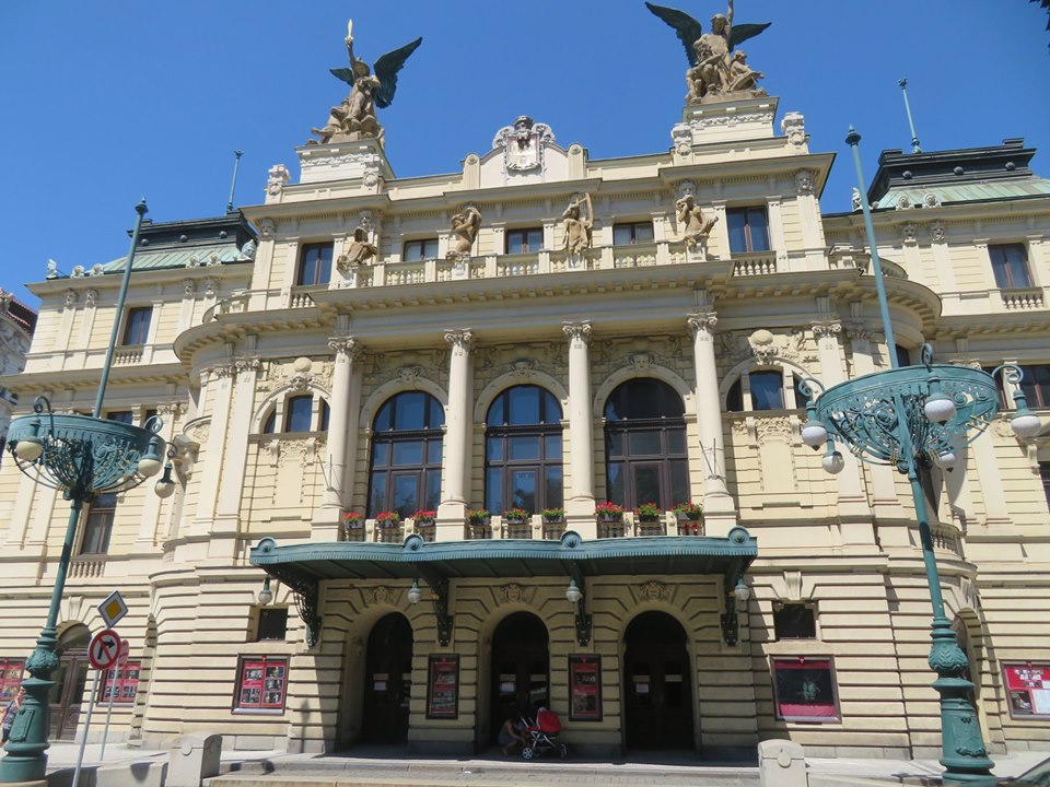 vinohrady theater