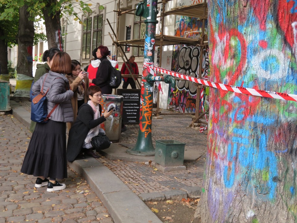 lennon wall