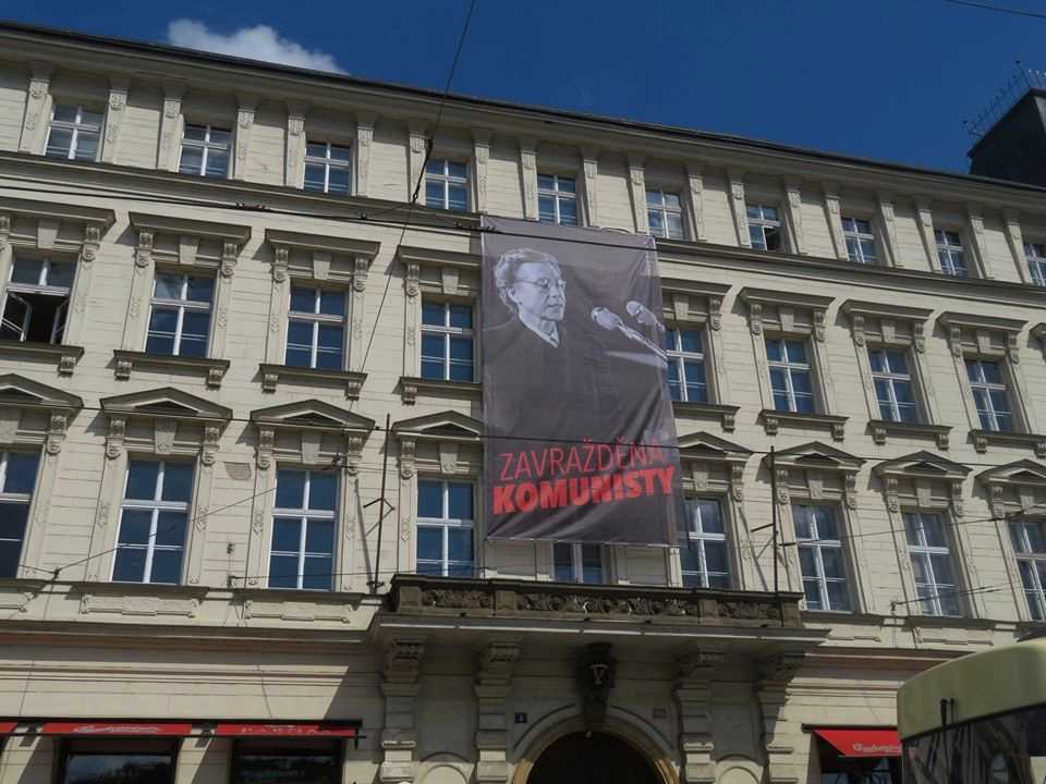 horakova banner famu