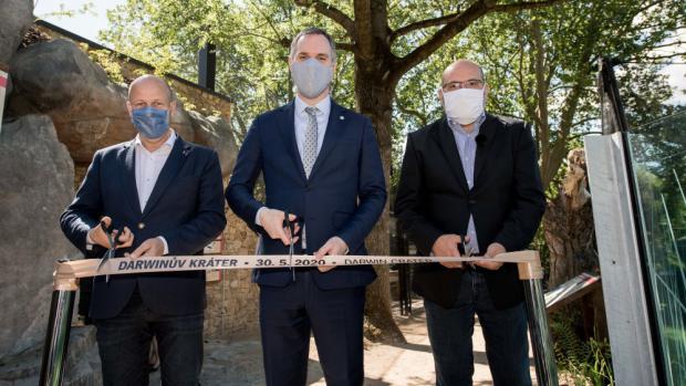 The Darwin's Crater exhibition of Tasmanian and Australian fauna was ceremoniously opened (from the right) by the director of the Prague Zoo Miroslav Bobek, the mayor of the capital city of Prague Zdeněk Hřib and deputy mayor Petr Hlubuček. Photo: Khalil Baalbaki, Prague Zoo.