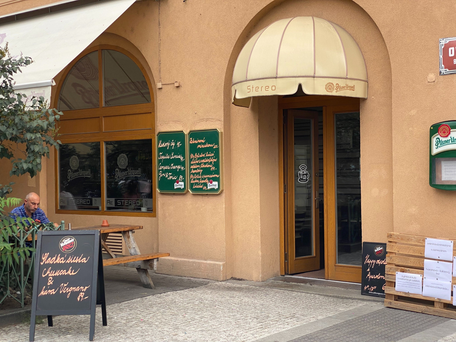 Stereo Restaurant in Prague 7 via Jason Pirodsky