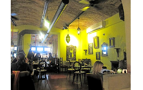 https://www.expats.cz/resources/resto-cafe-patio-2.jpg